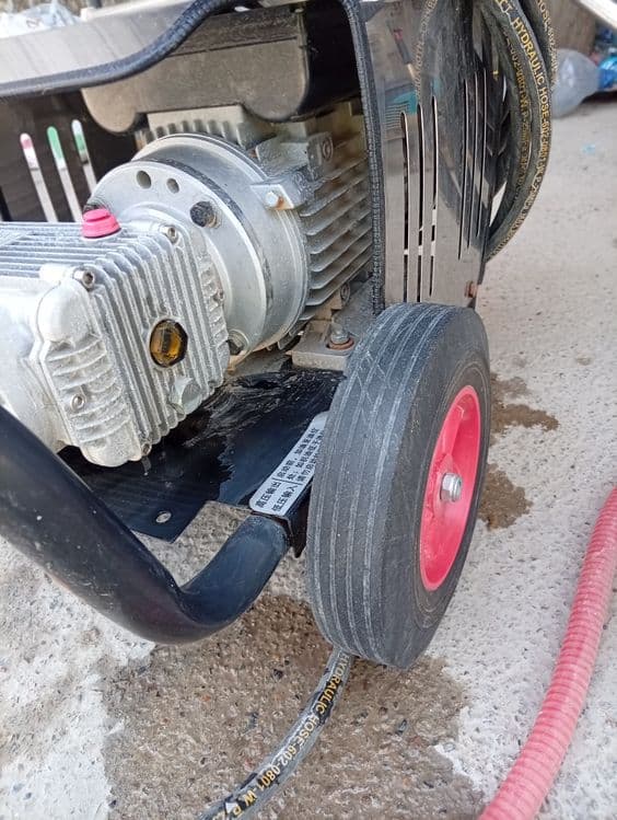 Moʻyka xizmati uchun aparatlar KARCHER . PILISOʻS . DIVIJOʻK sotiladi — 7