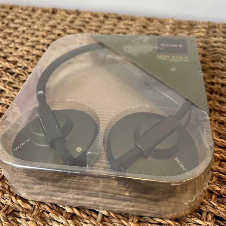 Sony MDR-570LP Slim Headband Stereo Headphones GREEN RARE — 12