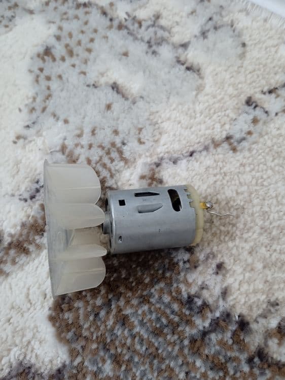 Dc-motor sotiladi — 1
