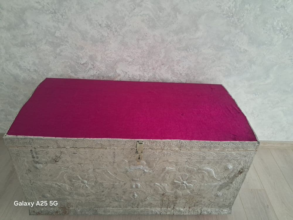 Sandiq sotiladi 150 ming — 1