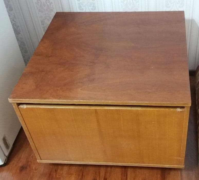 Стол сундук в хорошем состоянии — 2