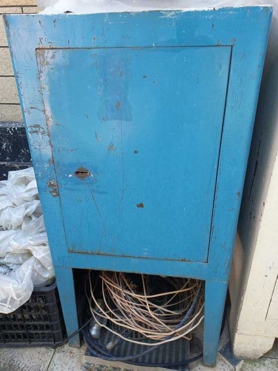 Сейф металлический 100х50х40 см — 1