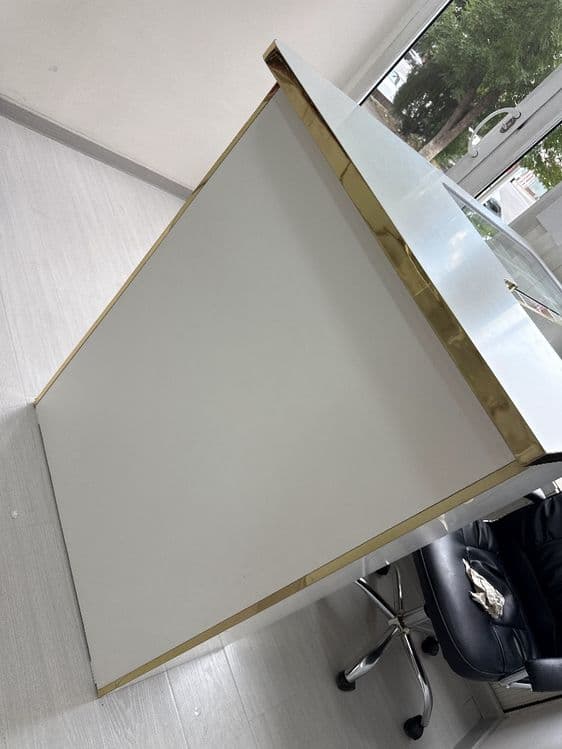 Mebel Vitrina. Sotiladi Srochno. — 6