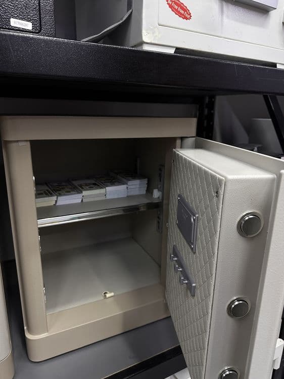 Seyf model BGX 50 — 2