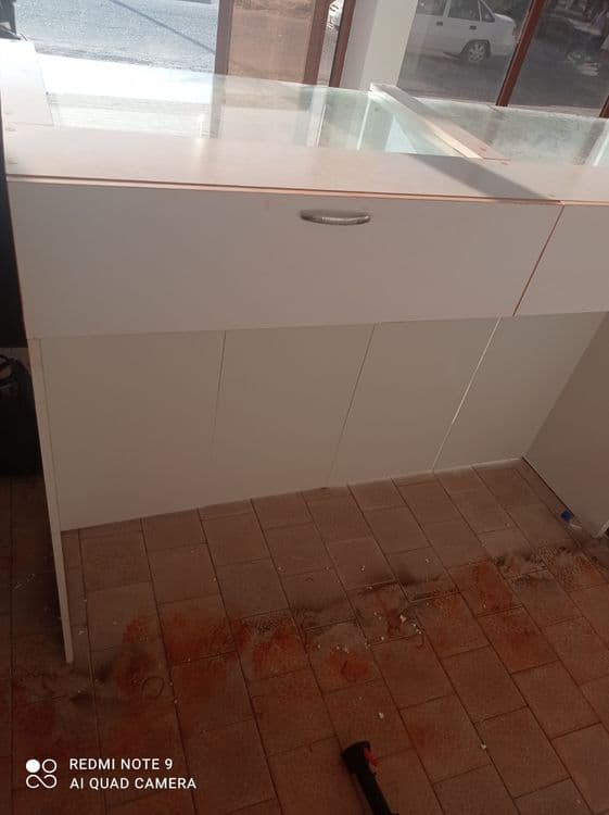 Vitrena sotiladi Mebelniy ofisga zõr yarashadi — 4