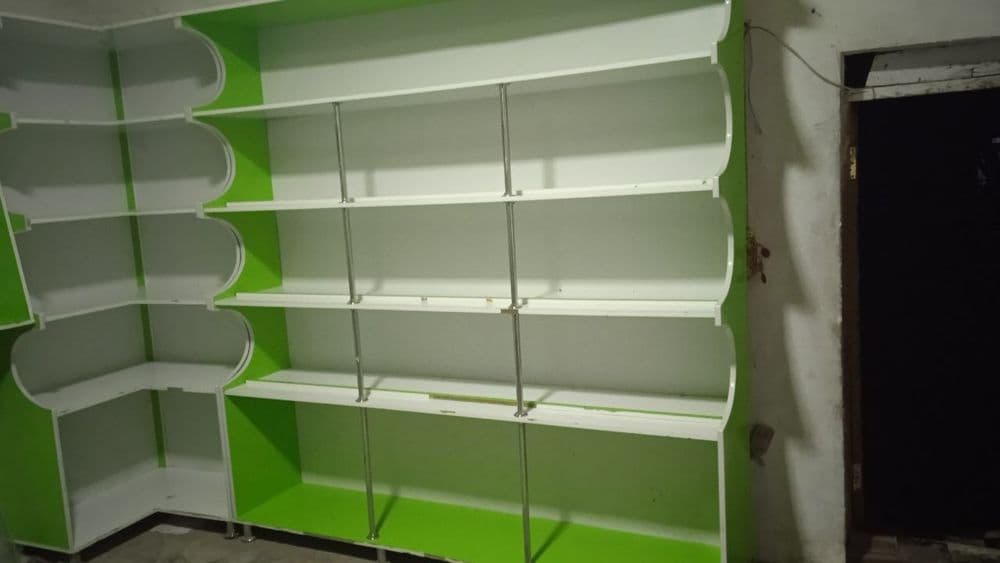 Stellaj oziq-ovqat magazinniki rangi yashil — 1