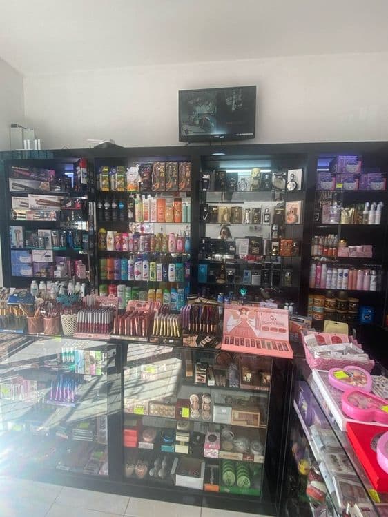 Срочно продается полки для магазинов и парфюмерии — 2