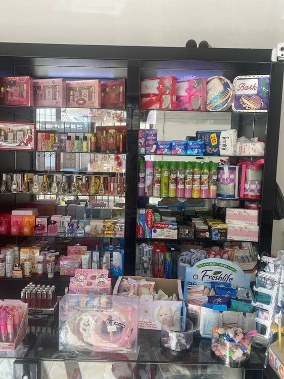 Срочно продается полки для магазинов и парфюмерии — 3