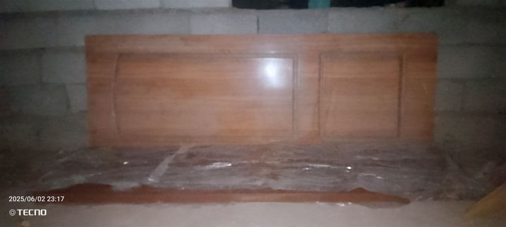 eshik yangi ishlatilmagan faqat karopkasu yoq — 1