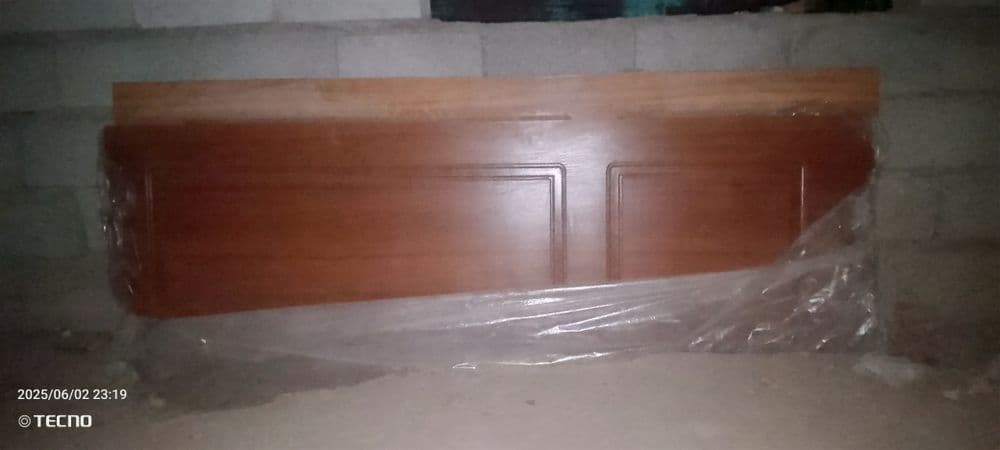 eshik yangi ishlatilmagan faqat karopkasu yoq — 2