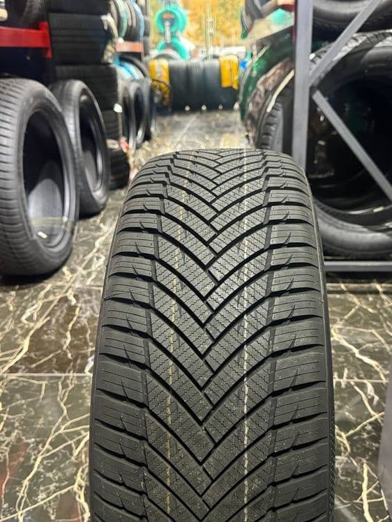 Shina Balon Imperial 225/55R17 Vsezon — 1