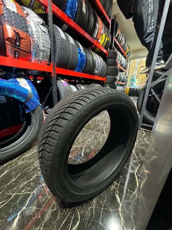 Shina Balon Imperial 225/55R17 Vsezon — 2