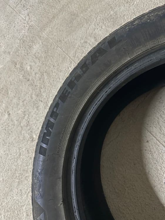 Balon Imperial R19 235/55 — 2