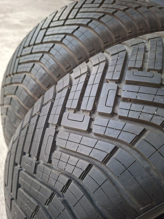 Linglong 16>< 140$ ком 4шт состояние почти новый.На Monza,Onix, Jentra — 1