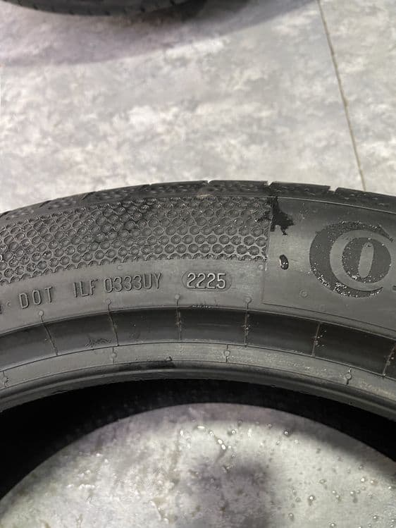 Continental 275/45R22 — 4
