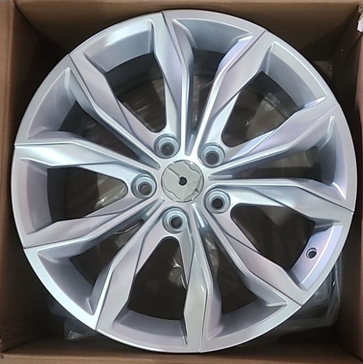 Malibu 2 Premier diska 17R 5/115 — 9