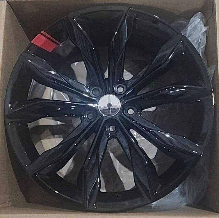 Malibu 2 Premier diska 17R 5/115 — 11