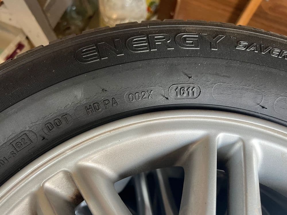 Nissan Maxima a33 R15 оригинал диска и шина Michelin сотилади — 4
