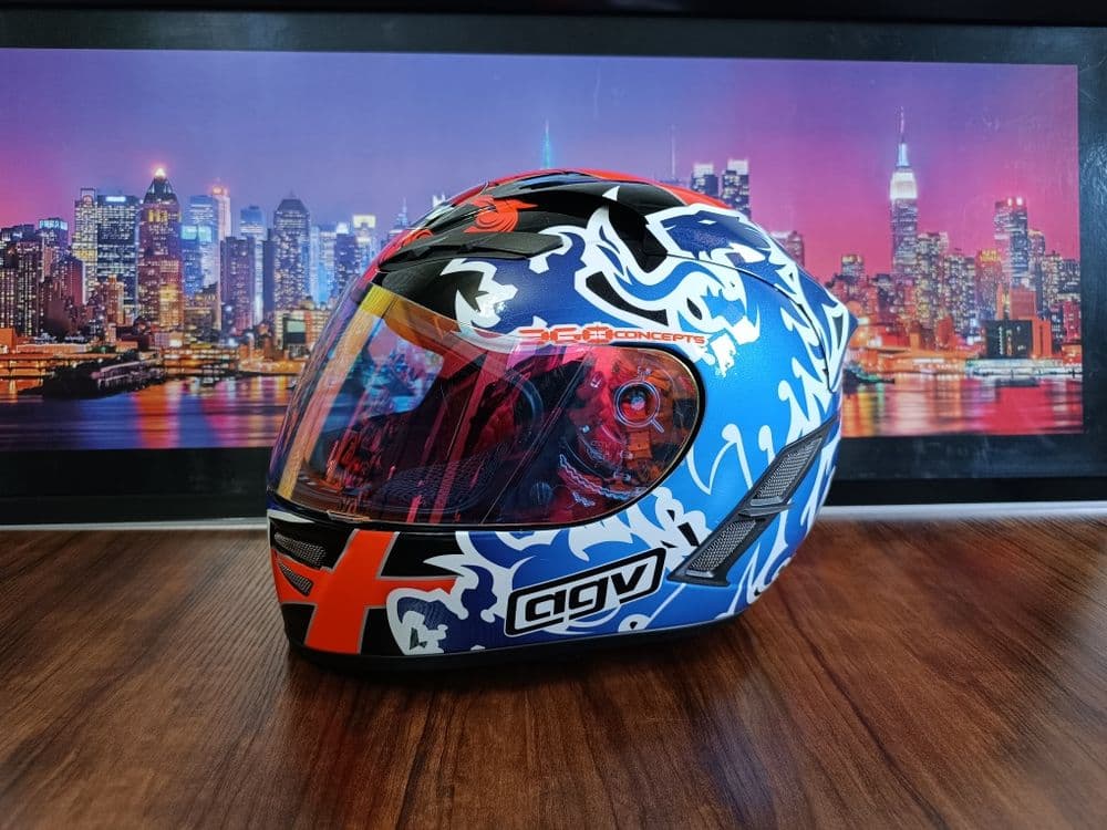 Мото шлем от итальянского бренда AGV — 1