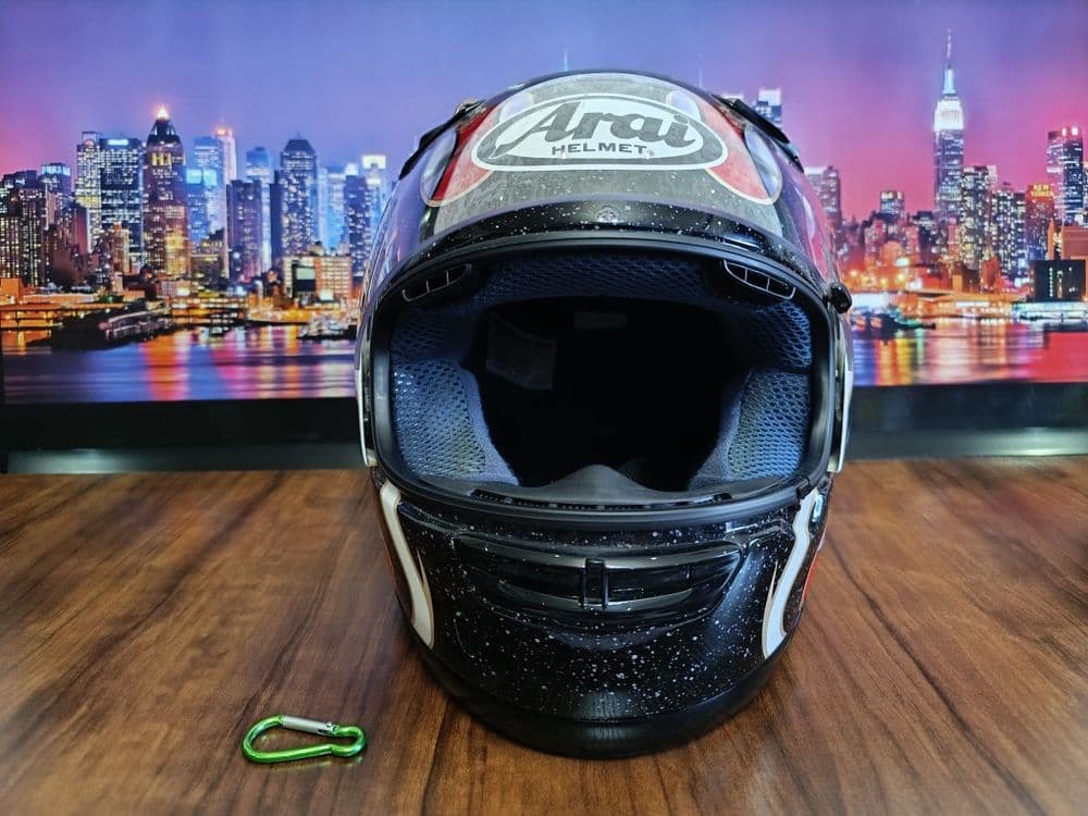 Мото шлем от Японского бренда ARAI QUANTUM F — 3