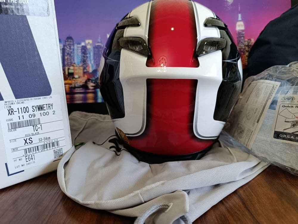 Мото шлем от японского бренда SHOEI XR  1100 — 4