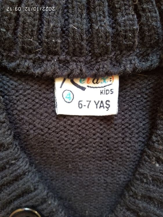 Свитера на мальчика 5-7 лет.цена по 80.000 — 5