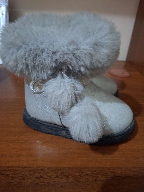 Продаётся детские сапоги — 1