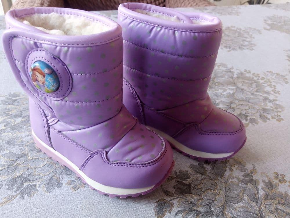 Продаются Сапожки для девочки — 1