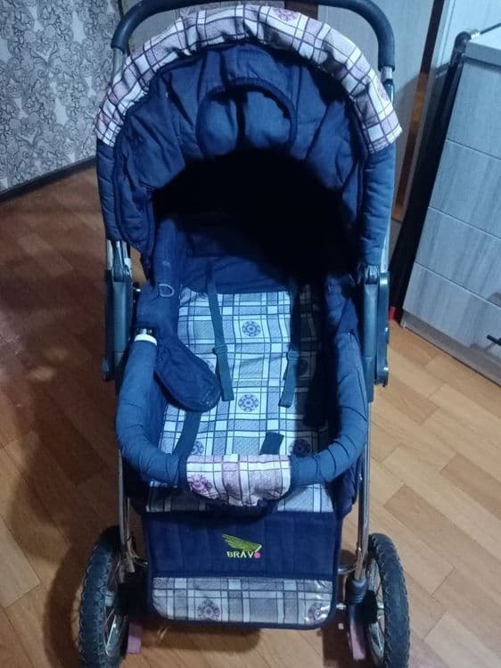 Коляска и стул для кормления. — 7