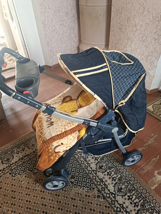 Продайотся коляска бу идиялном состаяни — 2