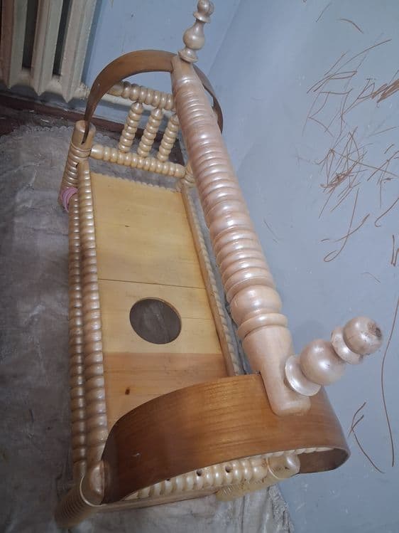 Baqvat beshik holati yaxwi kattagina — 2