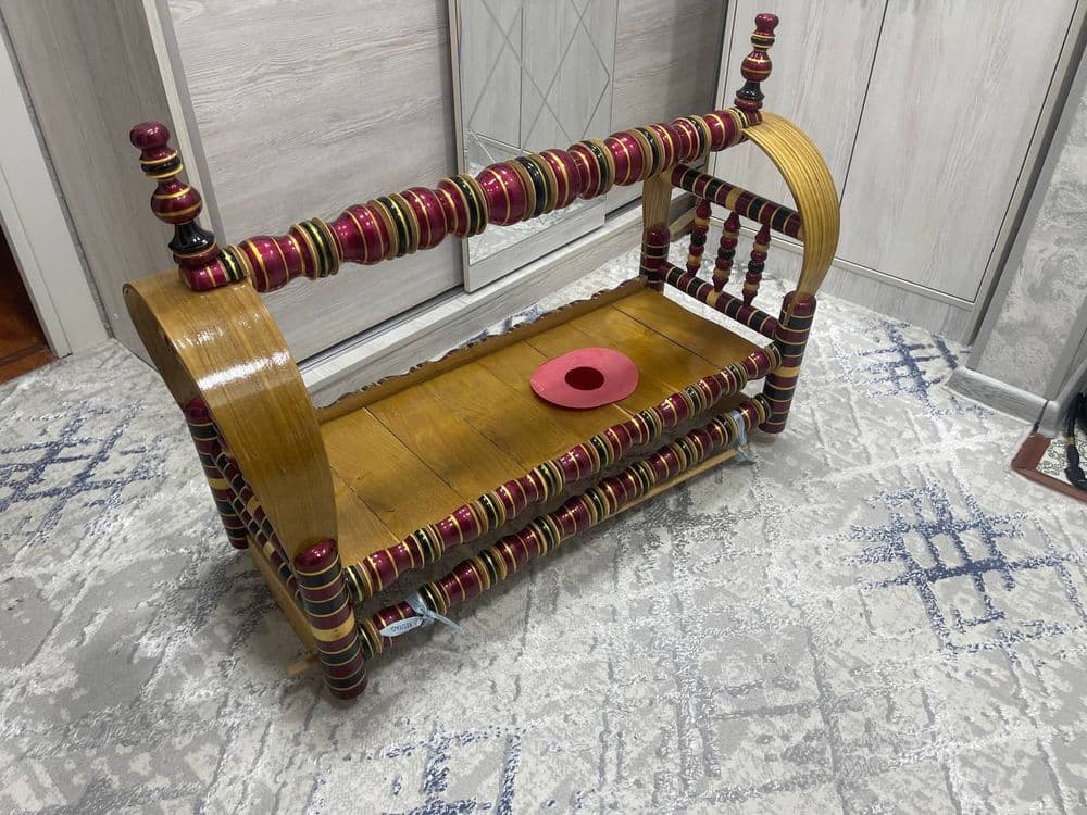 Beshik sotiladi yengi — 2