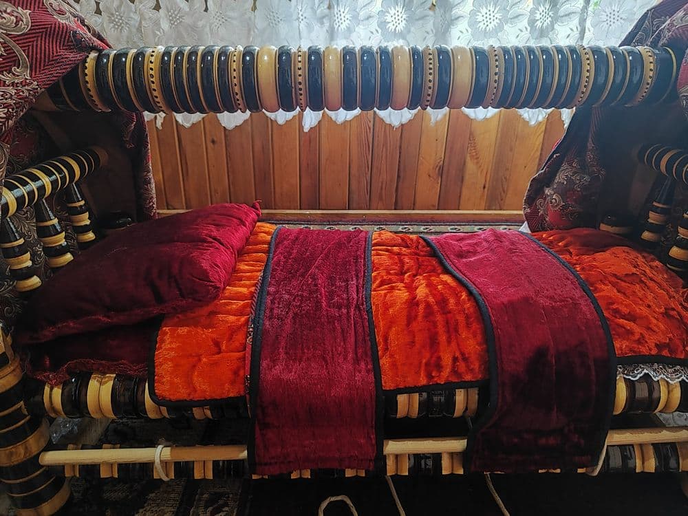 Beshik sotiladi. Yangi — 4