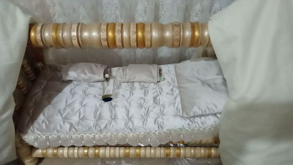 Beshik sotiladi holati yangi — 2