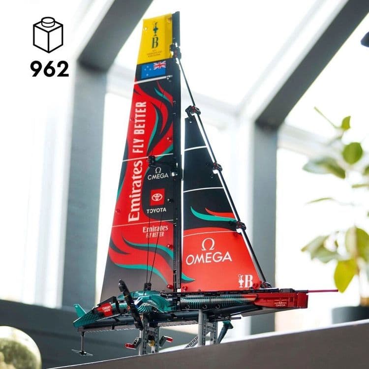LEGO Technic - Яхта Emirates Team New Zealand AC75 — 4