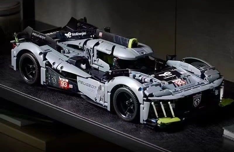 LEGO Technic Peugeot Hybrid Hypercar — 2