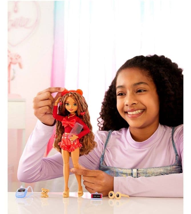 Barbie Dream Besties Teresa – Fashion Doll with Video Game Accessories — 3