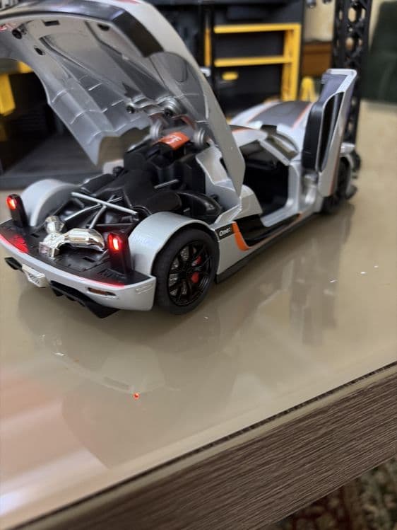 1:24 olchamdagi sifatli model mashina sotiladi — 3