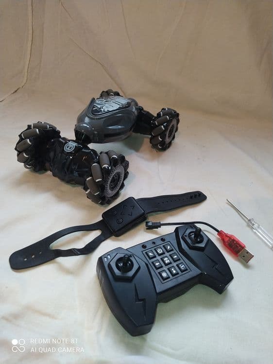 Продам машинку Stunt Car — 2