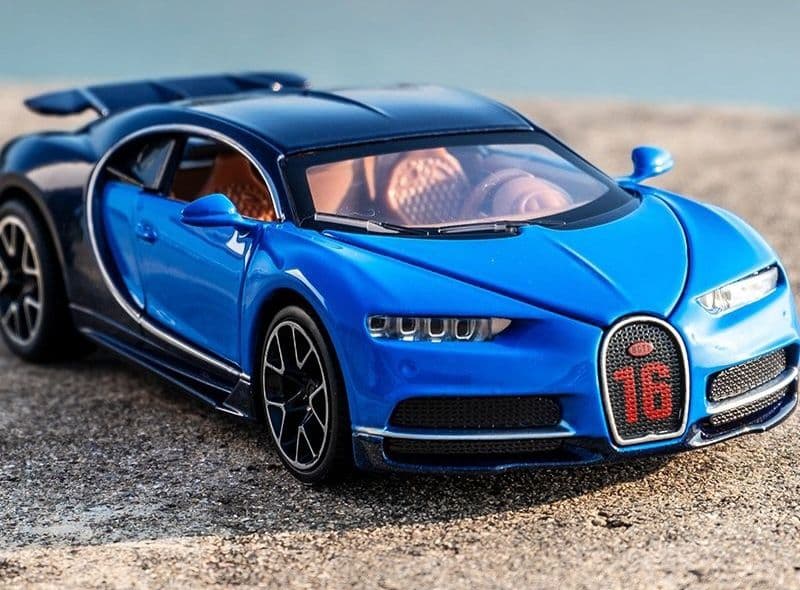 Bugatti Chiron 1.32! Металлическая модель со светом и звуом — 3