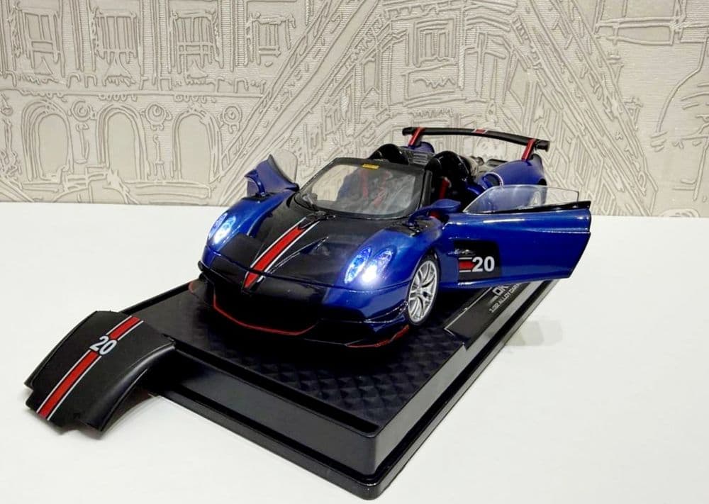 Pagani Huayra 1.32! Металлическая модель со светом и звуком — 2