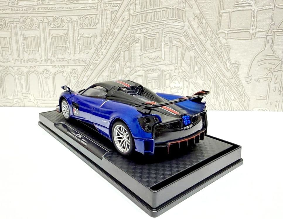 Pagani Huayra 1.32! Металлическая модель со светом и звуком — 7