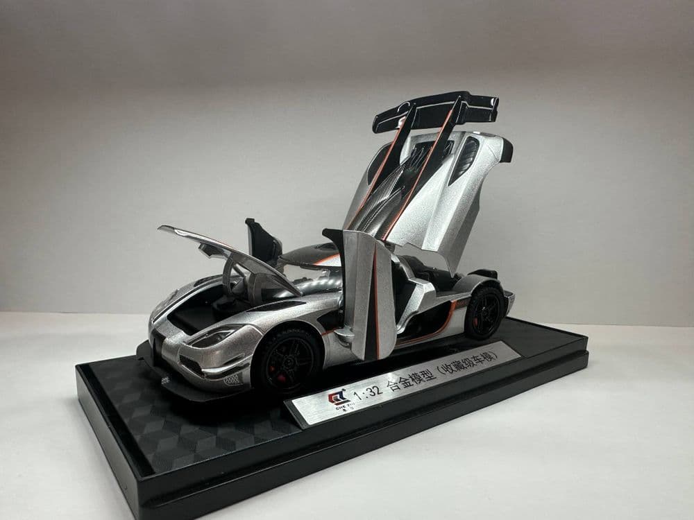 Koenigsegg Agera 1.32! Металлическая модель со светом и звуком — 1