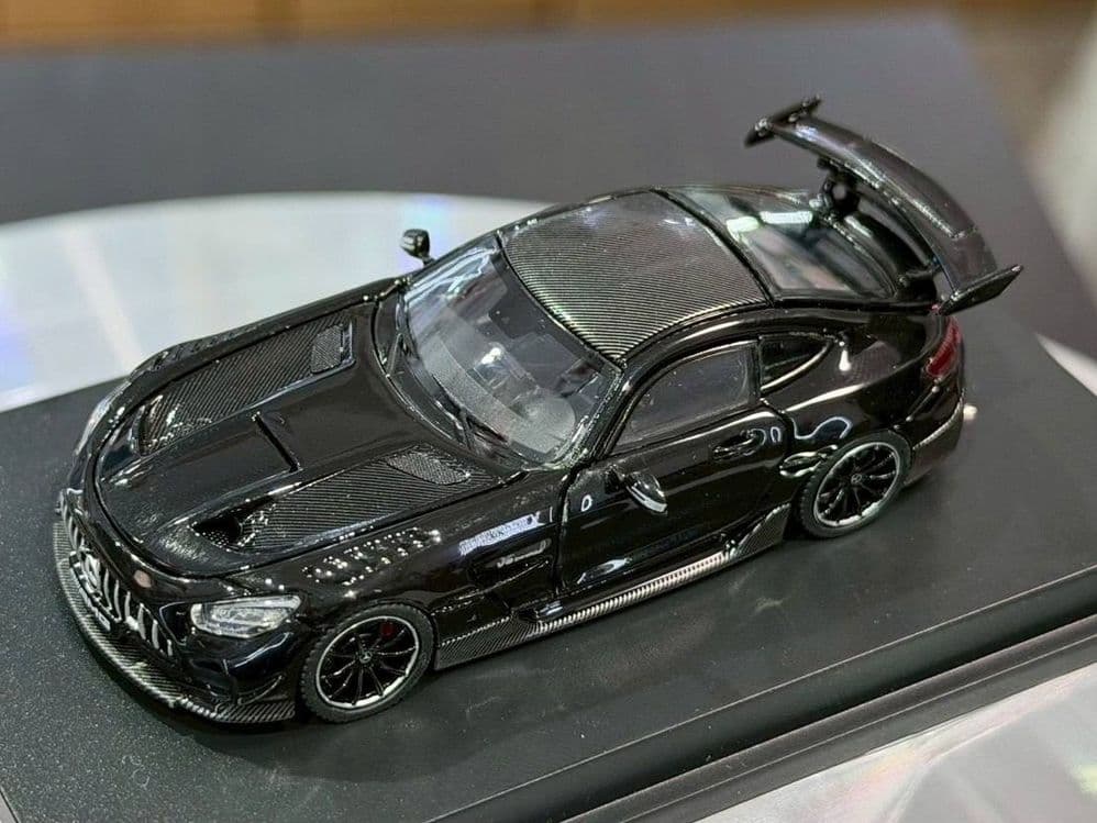1;64 Mercedes-Benz AMG GT — 2