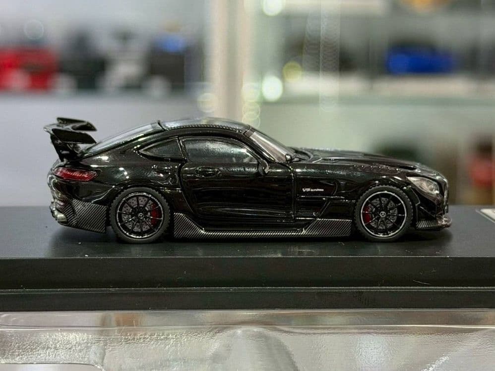 1;64 Mercedes-Benz AMG GT — 3
