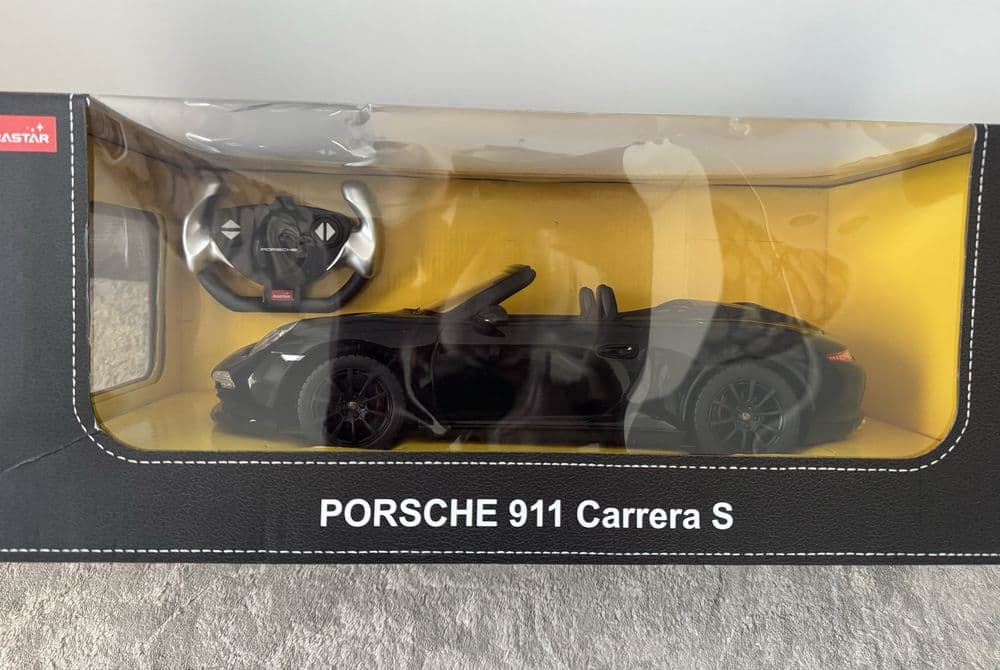 машинка Porsche 911 Carrera S на пульте управления — 2