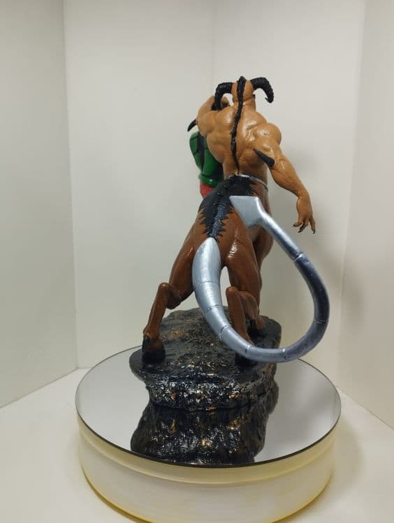 На новый год необычный подарок Фигурка Motaro Mortal Kombat — 3