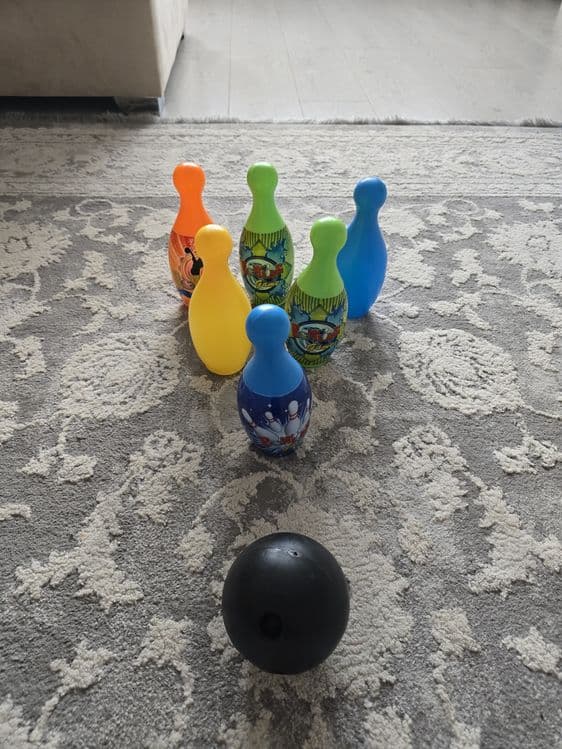 Игра боулинг , кегли — 2