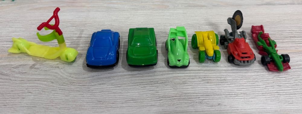 Игрушки от киндер. — 5