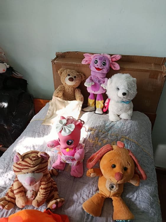 Продаю разные игрушки  на батарейках разные,работают — 3